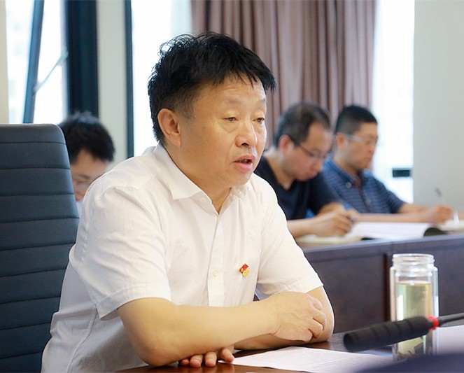 永利yl65335集团举行“不忘初心、、切记使命”主题教育集中学习钻研