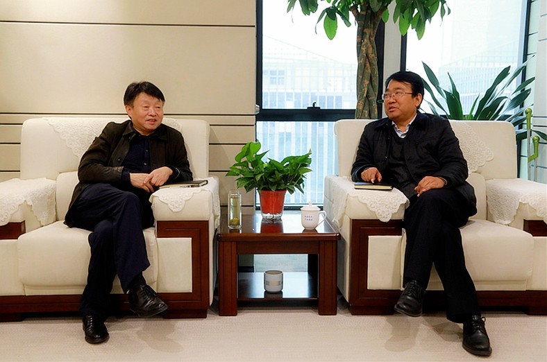 熊良虎会见宝鸡市生态情形局党组书记、、局长赵永怀