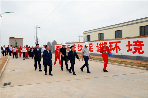 永利yl65335集团复工复产促增添项目观摩聚会与会职员走进绿色能源公司油气公司水情形公司陕北片区项目