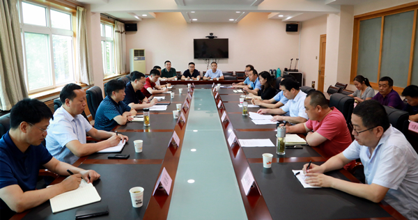 熊良虎拜会渭南市生态情形局党委书记、、、局长左俊