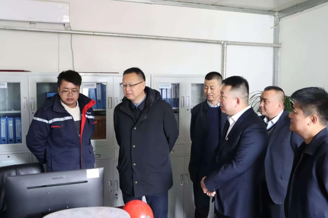 郝军亮赴保隆能源公司、油气工程公司项目一线调研